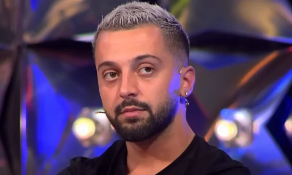 Gjesti publikon pak nga kënga e re e EP-së